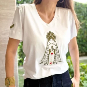 Camiseta Fátima Verde Cuello V