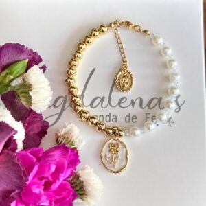 Pulsera tejida
